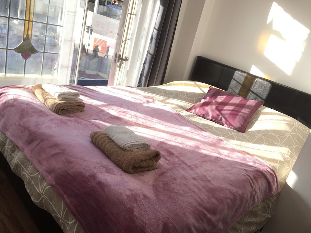 undefined Whitechapel Guest House 2