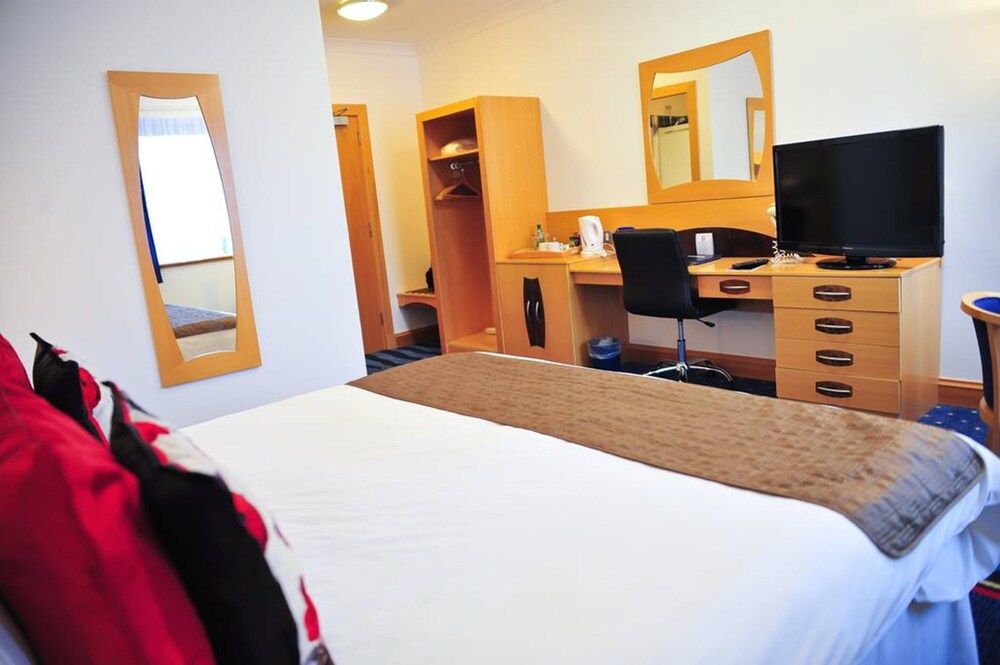 The Park Hotel Double Room, Accessible 2