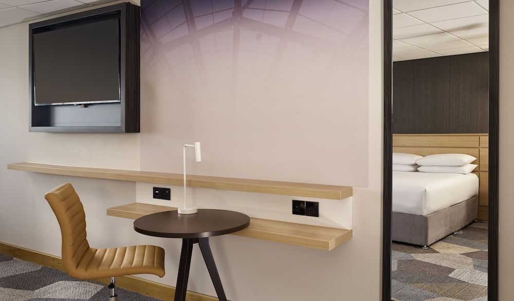 DoubleTree by Hilton Coventry Building Society Arena Room, 1 Queen Bed 6