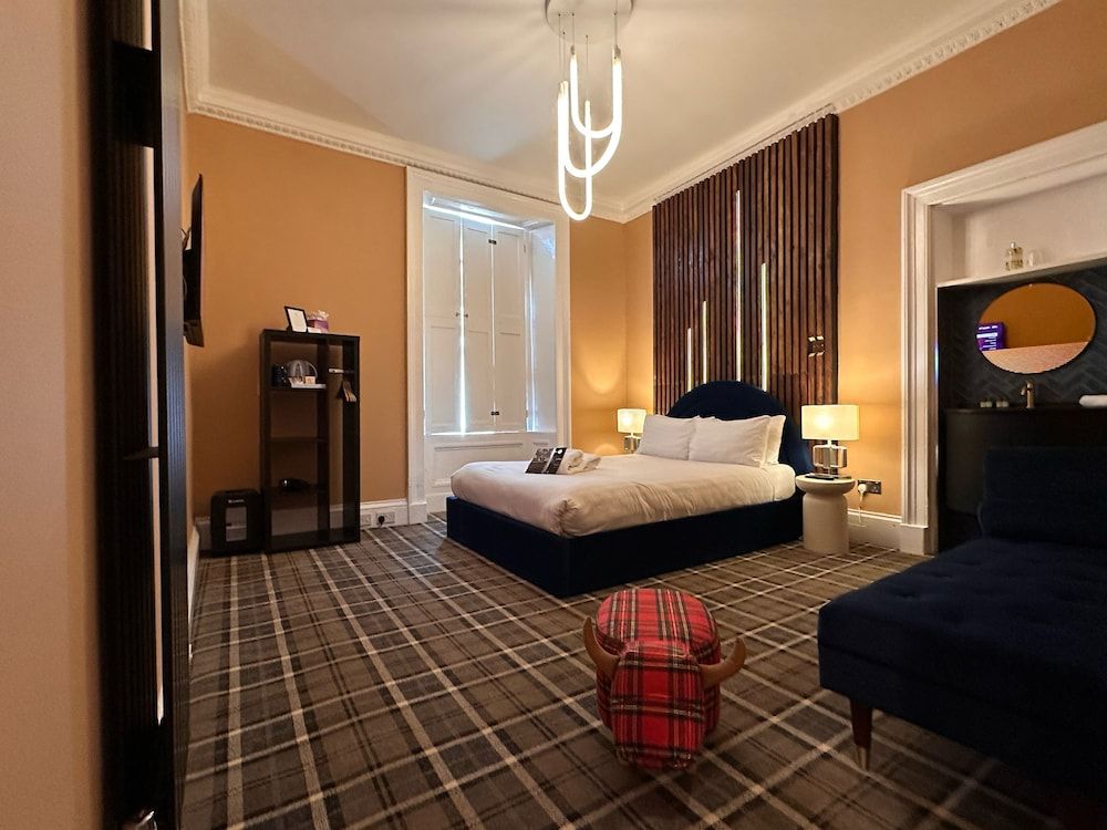 undefined The Valentine Townhouse Hotel 4