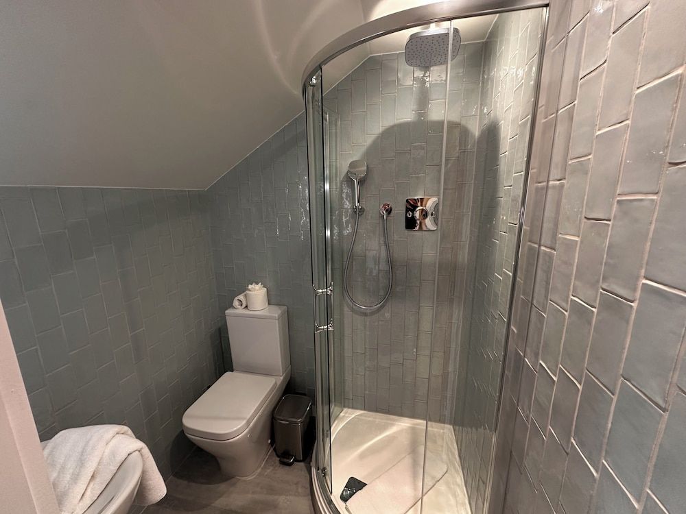 The Valentine Townhouse Hotel Standard Double Room, Ensuite, City View 3