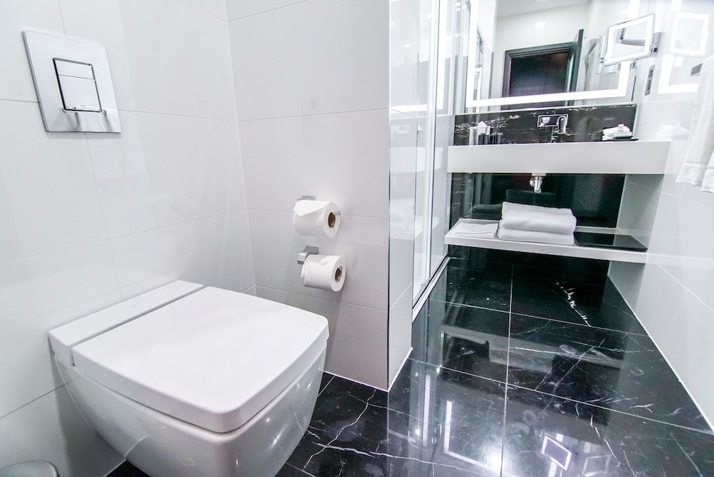 Montcalm Royal London House, London City Superior Double Room 5