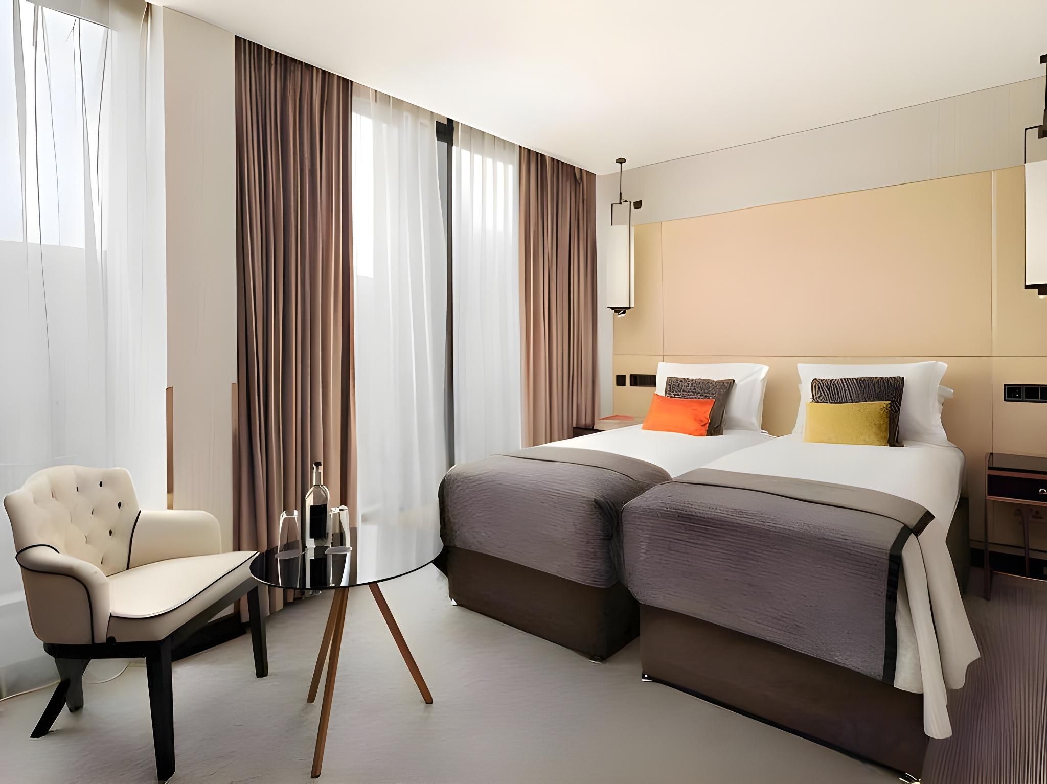 undefined Montcalm Royal London House, London City 9