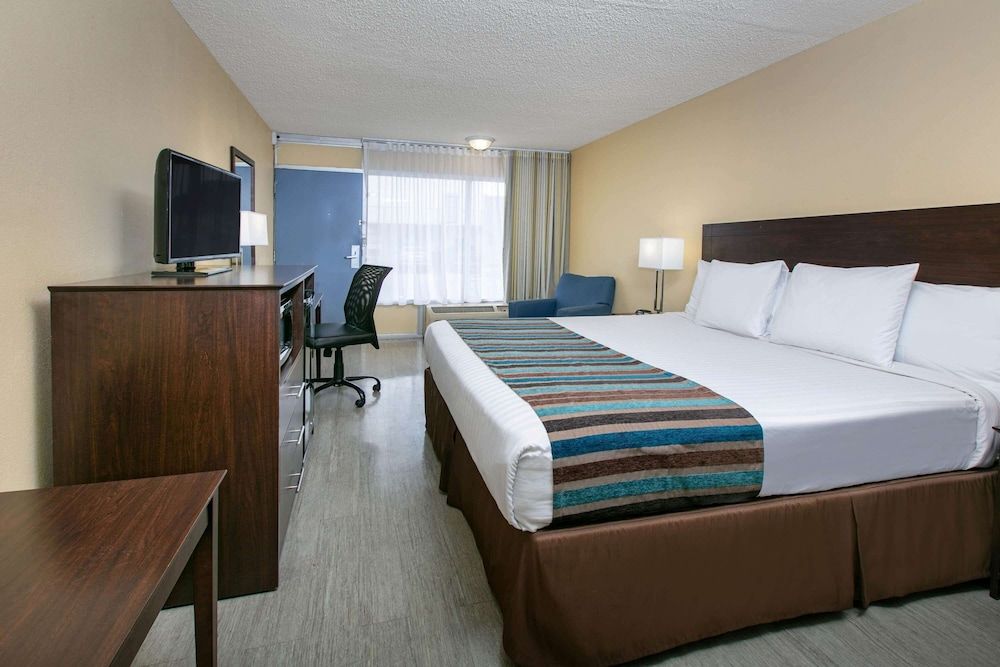 Room, 1 King Bed, Non Smoking (Second Floor)