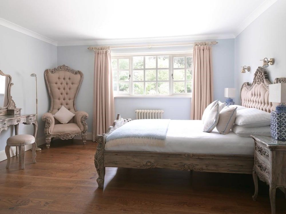 The Priory Hotel and Restaurant Cottage Deluxe Double ( Dog Friendly on request)