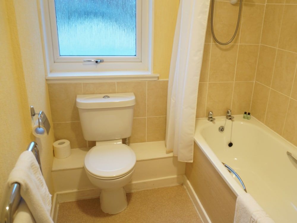 Corner House Hotel Standard Double Room, Ensuite 2