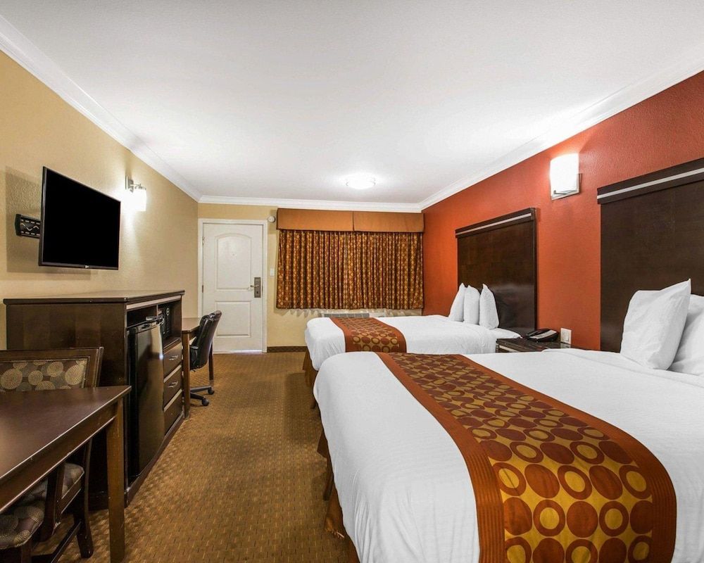 Room, 2 Queen Beds, Accessible, Non Smoking