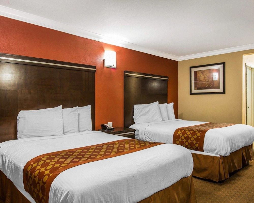 Standard Room, 2 Queen Beds, Smoking