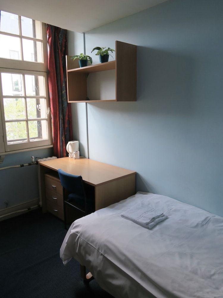 Hotel Strand Continental - Hostel Basic Single Room, Shared Bathroom 7