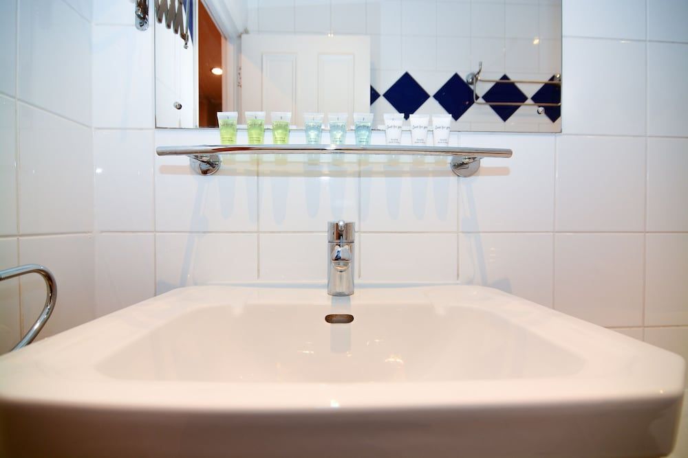 undefined Apartment Wharf - Central London 9