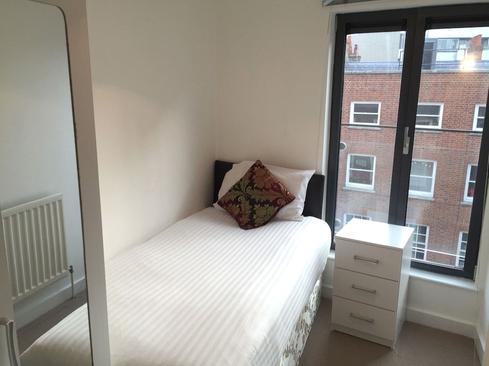 Blandford Street Apartments Apartment, 2 Bedrooms 9
