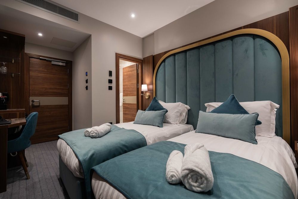 St. Mark Hotel Deluxe Double or Twin Room 4