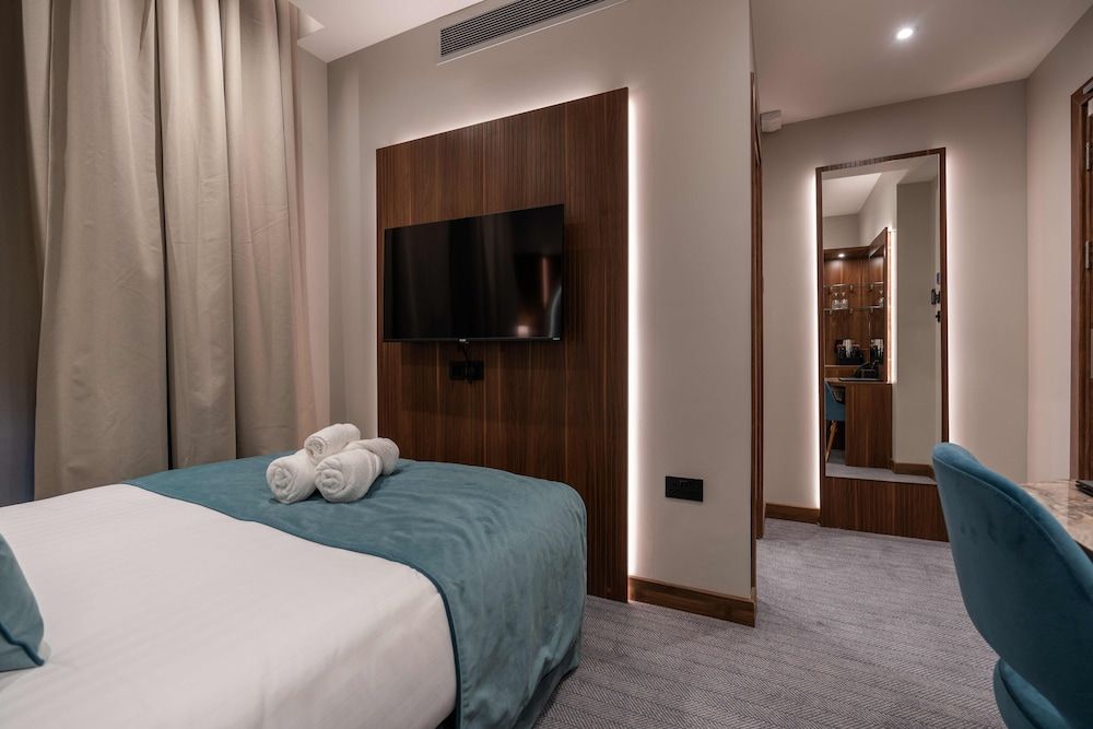 undefined St. Mark Hotel 9