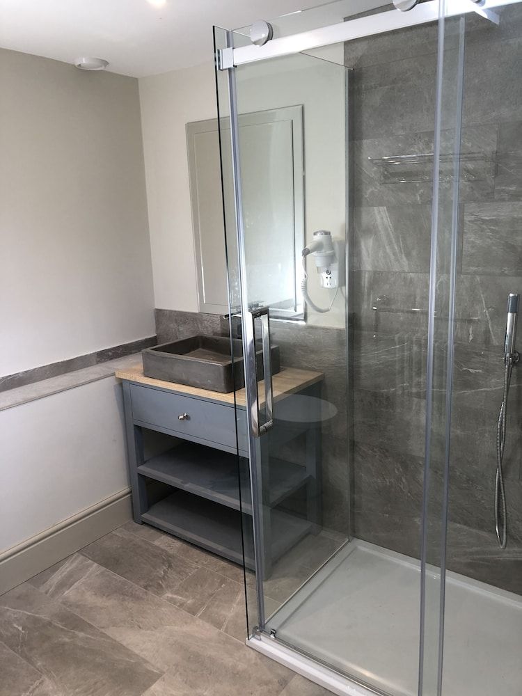 The Peppermill Family Suite (14) 3