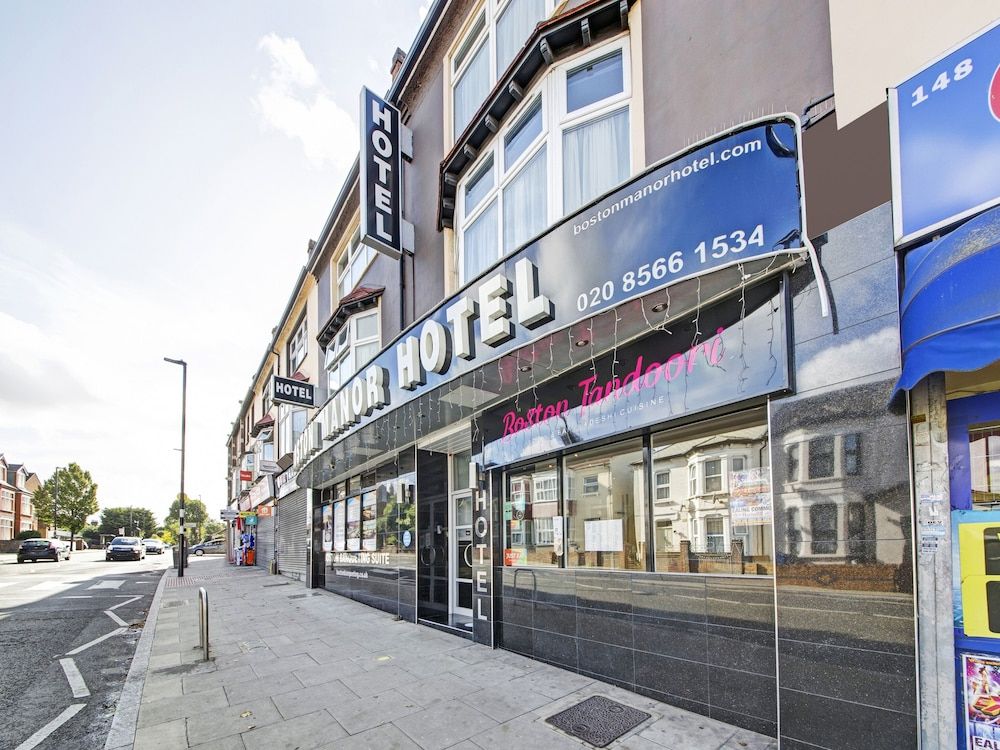 undefined OYO Bostons Manor Hotel, Hanwell London 6