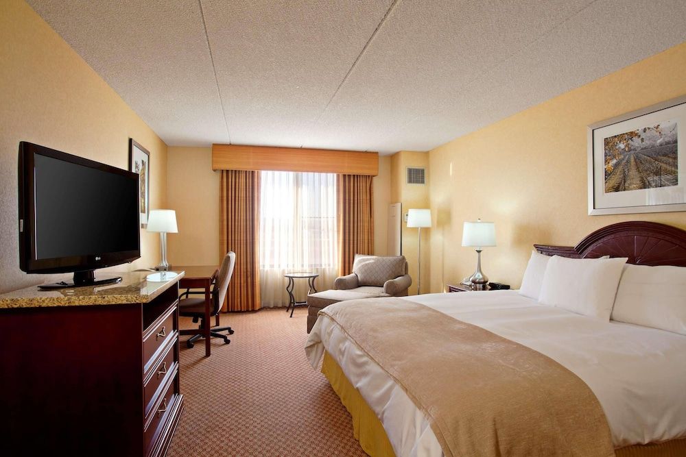 Suite, 1 Bedroom, Balcony, Corner (Non Smoking)