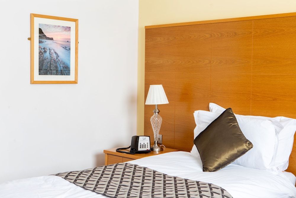 George Albert Hotel & Spa Standard Twin Room 2