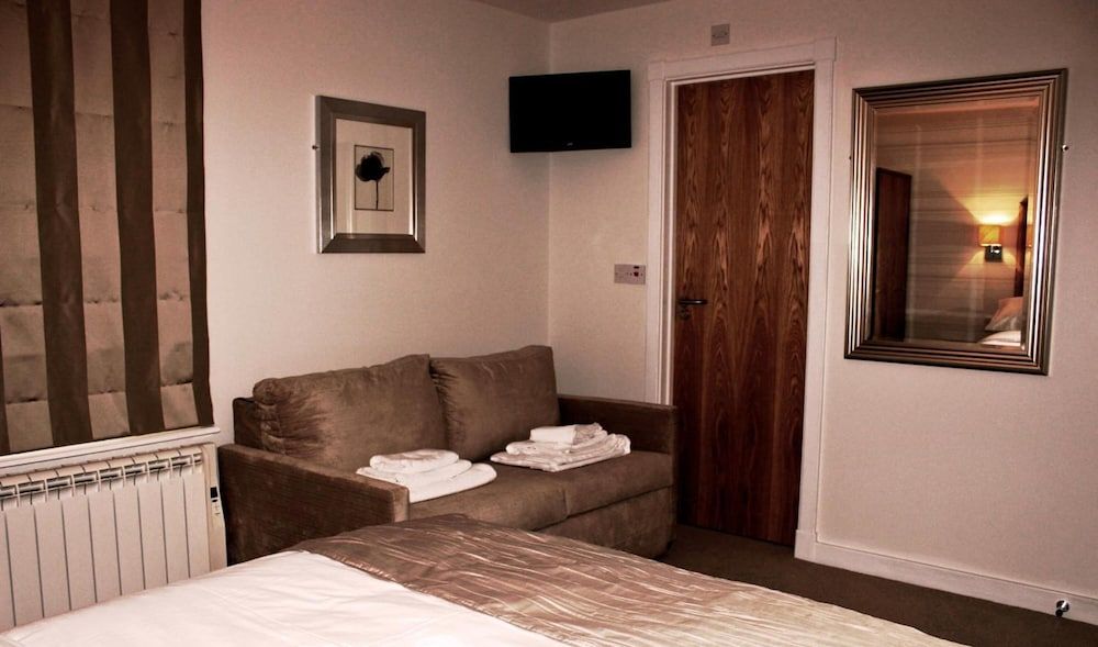 McCafferty’s Guesthouse Family Room 9