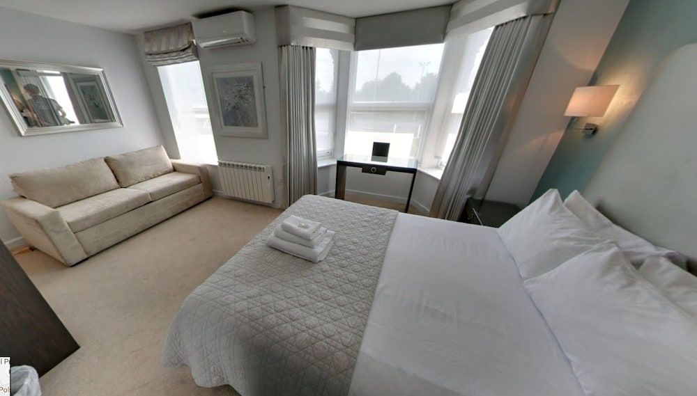 McCafferty’s Guesthouse Family Room 2