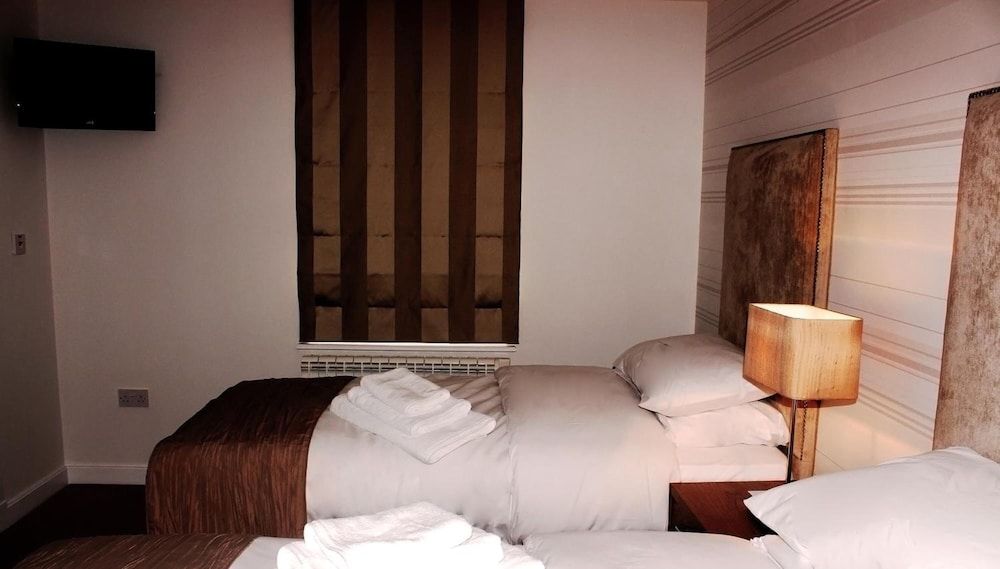 McCafferty’s Guesthouse Twin Room 5