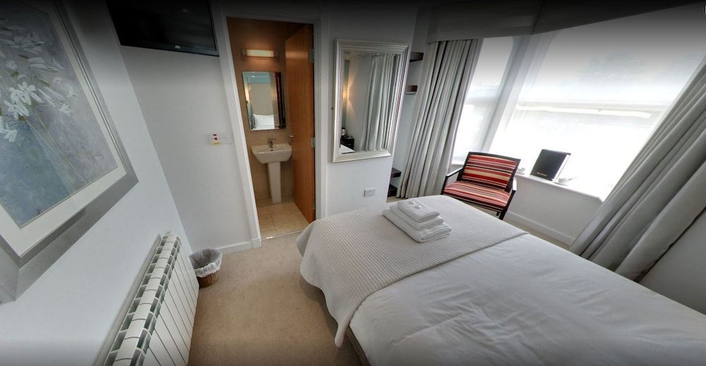 McCafferty’s Guesthouse Double Room 4