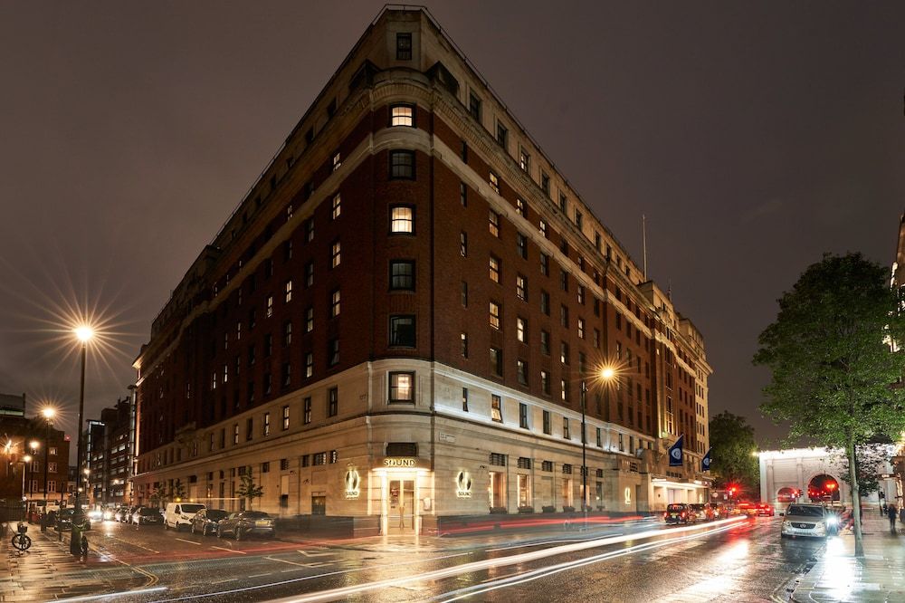 undefined The Cumberland, London 4