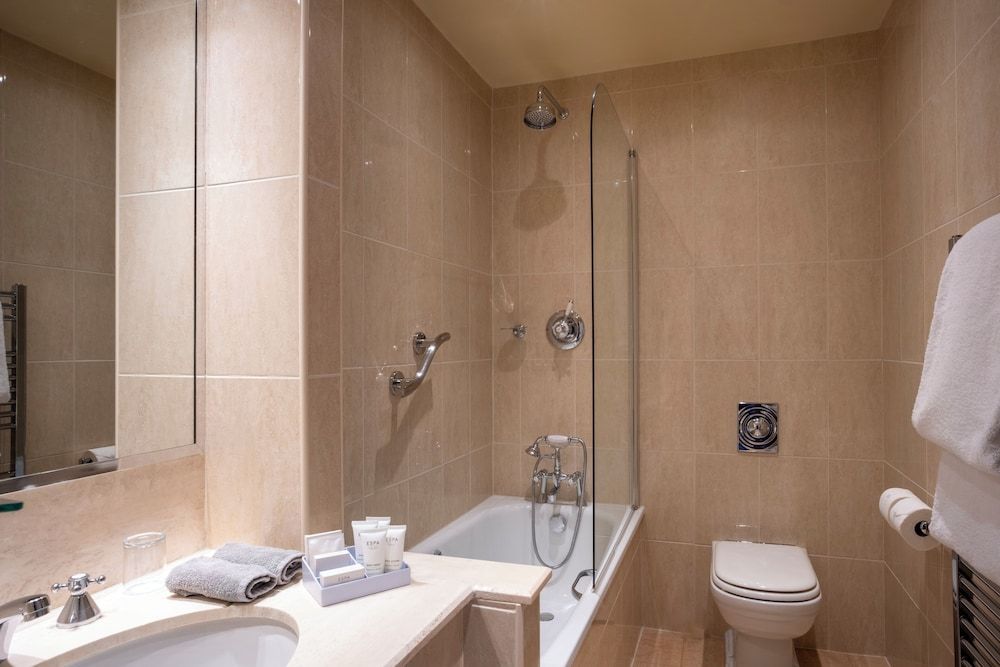 Horsted Place Traditional Suite 6