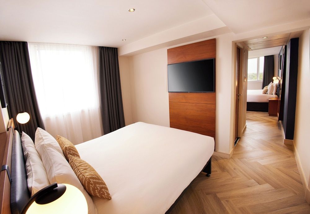 undefined Thistle London Hyde Park Kensington Gardens 3