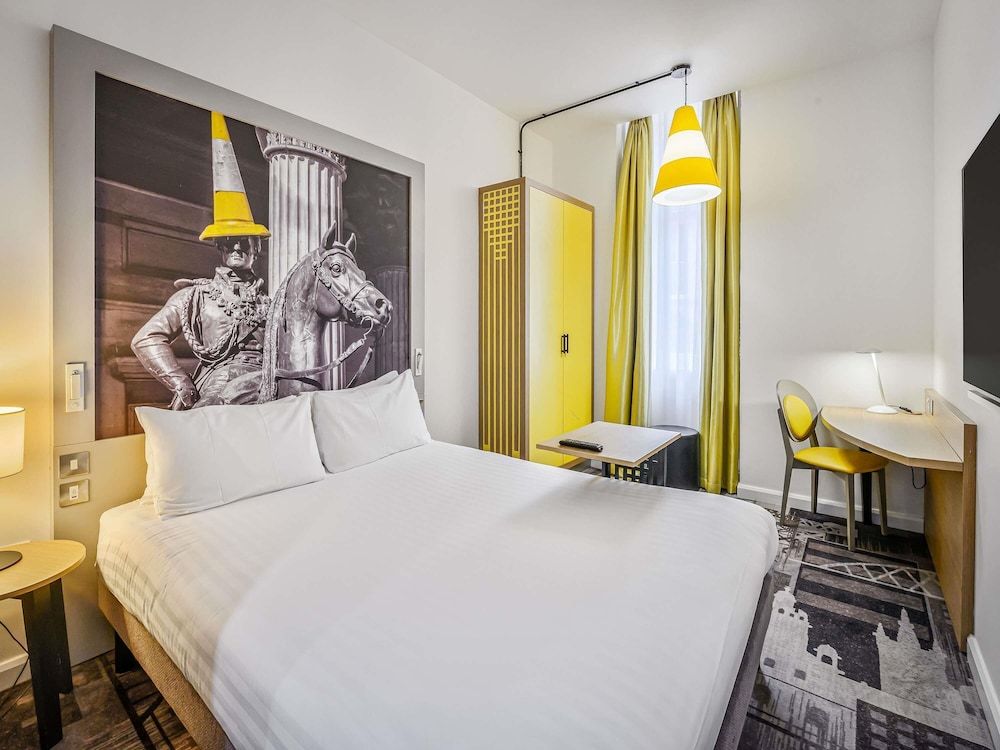 undefined Ibis Styles Glasgow Centre George Square 6