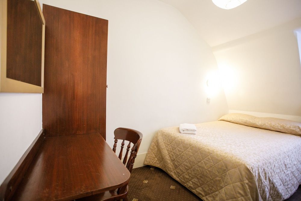 Jesmond Hotel Standard Double Room, Shared Bathroom 5