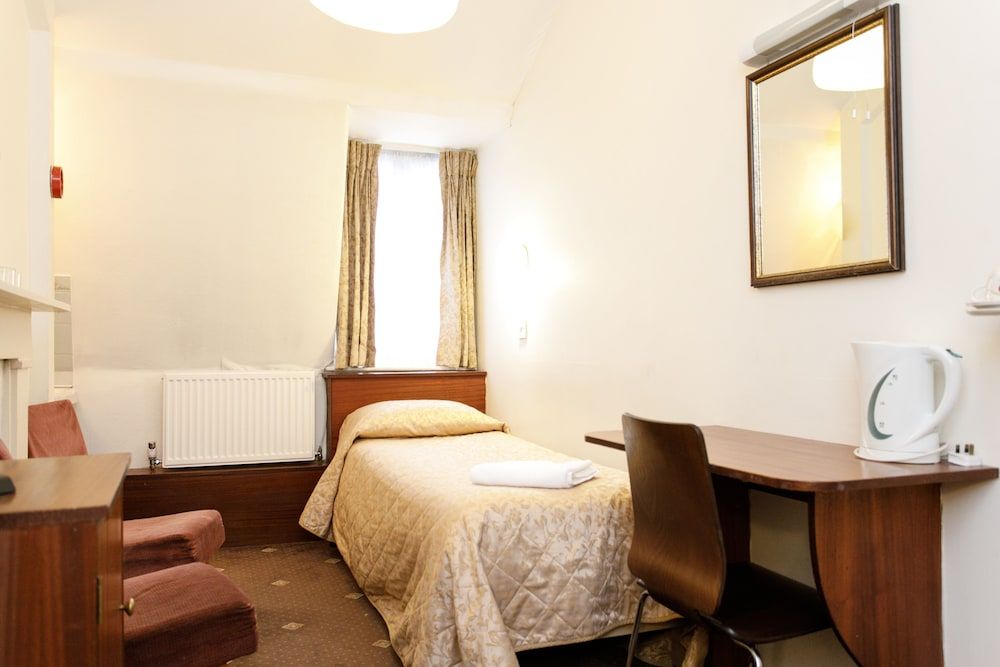 Jesmond Hotel Standard Twin Room, Shared Bathroom 3