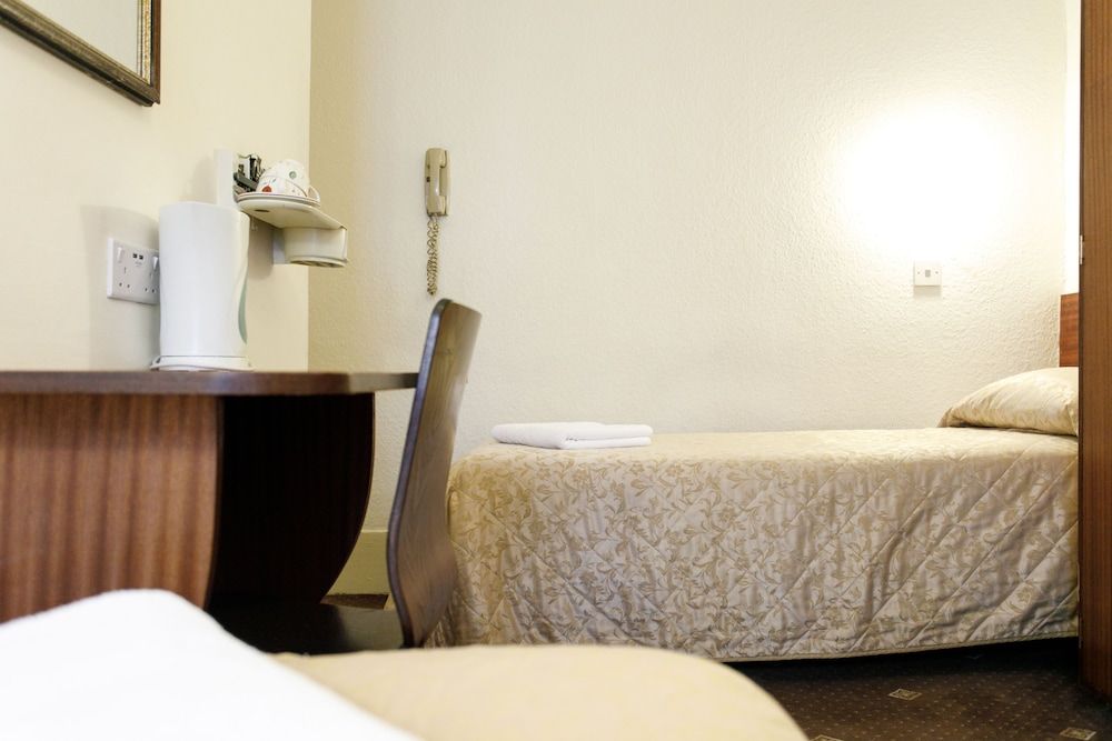 Jesmond Hotel Standard Twin Room, Shared Bathroom