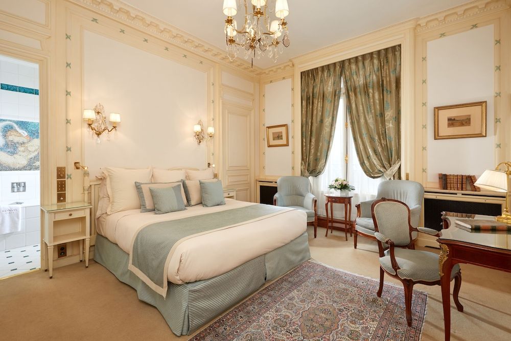 undefined Hotel Raphael 2