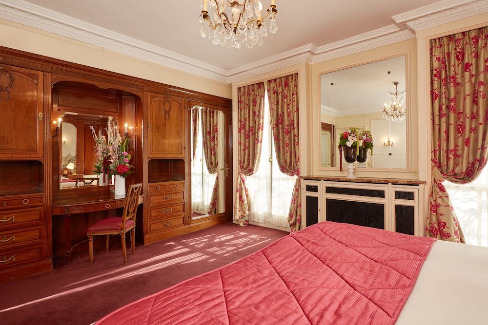 Hotel Raphael Classic Room 2