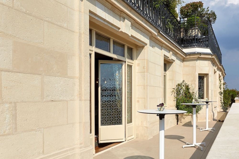 undefined Hotel Raphael 7