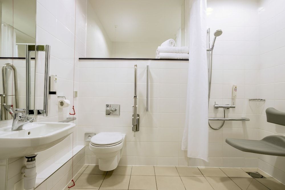 Point A Hotel Glasgow Double Room 8