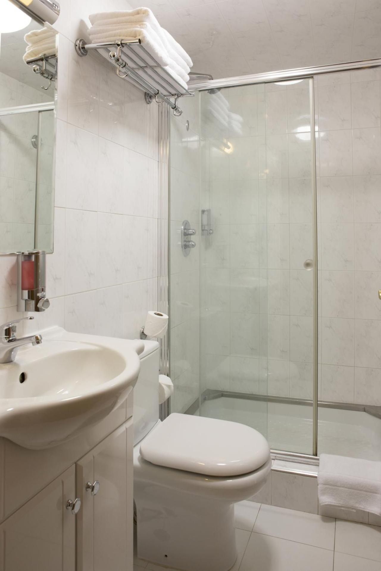 One Bedroom Apartment