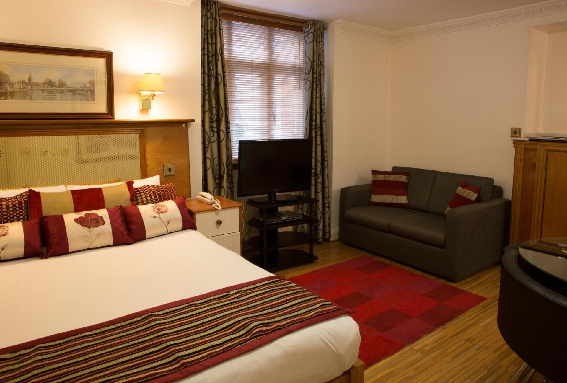 One Bedroom Apartment