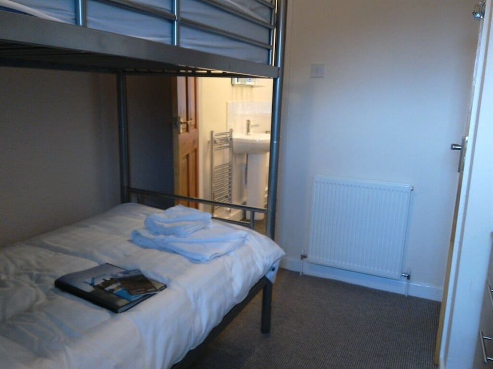 Twin Room, Ensuite (Bothy Bunks Room )