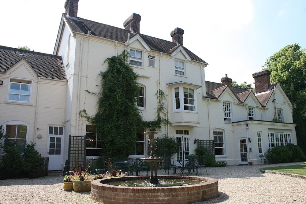Esseborne Manor Hotel