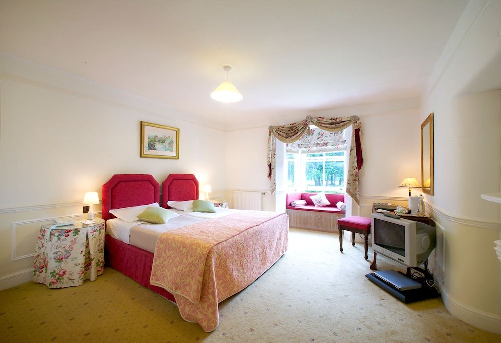 Esseborne Manor Hotel