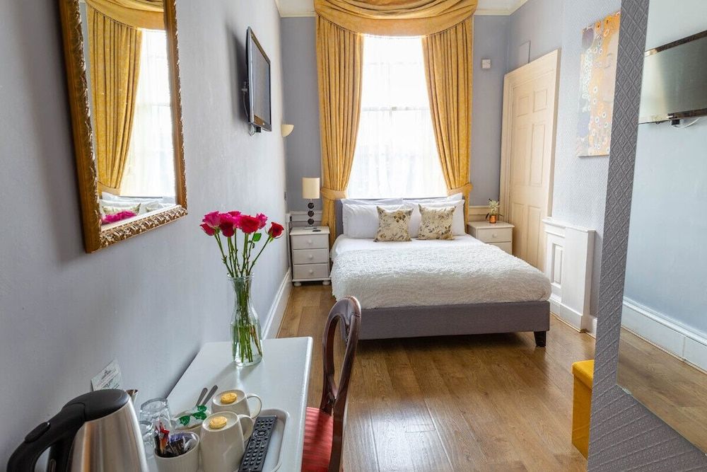 undefined Edinburgh Townhouse 3