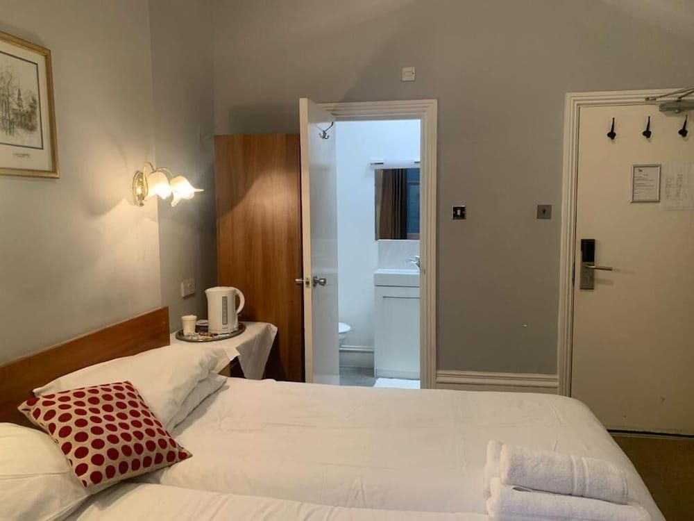 undefined Norfolk Inn Paddington 2