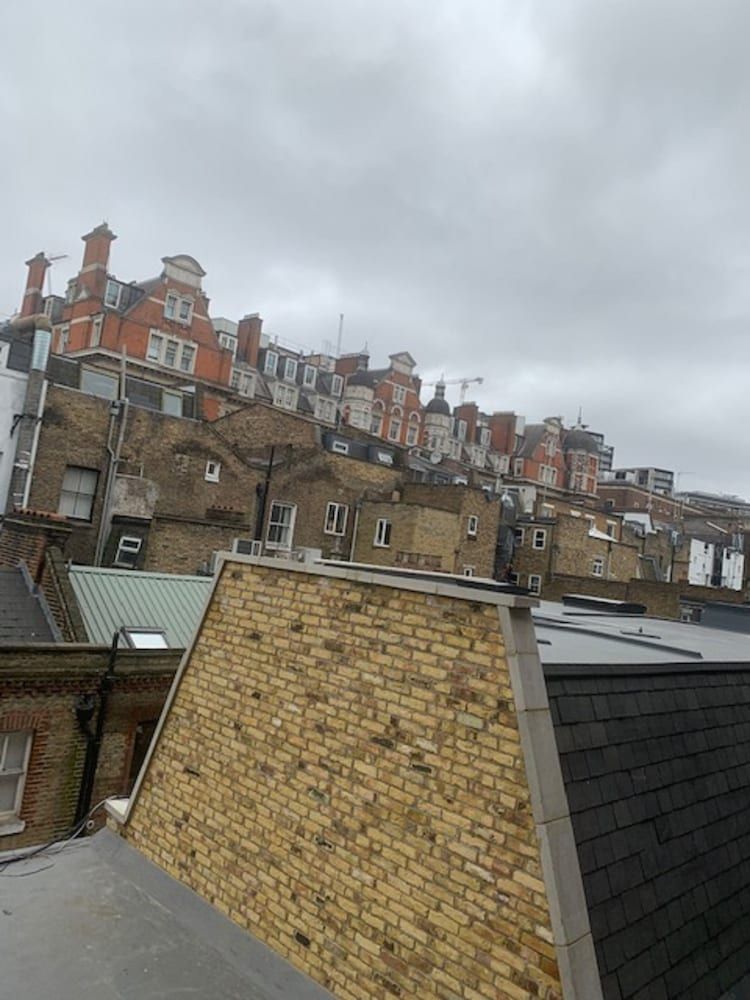 undefined Tony's House Hotel 4