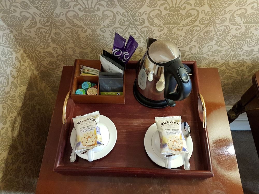 Quebecs Deluxe Double Room 6