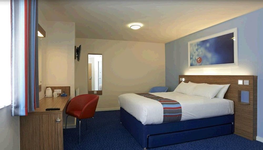 undefined Travelodge Manchester Piccadilly 5