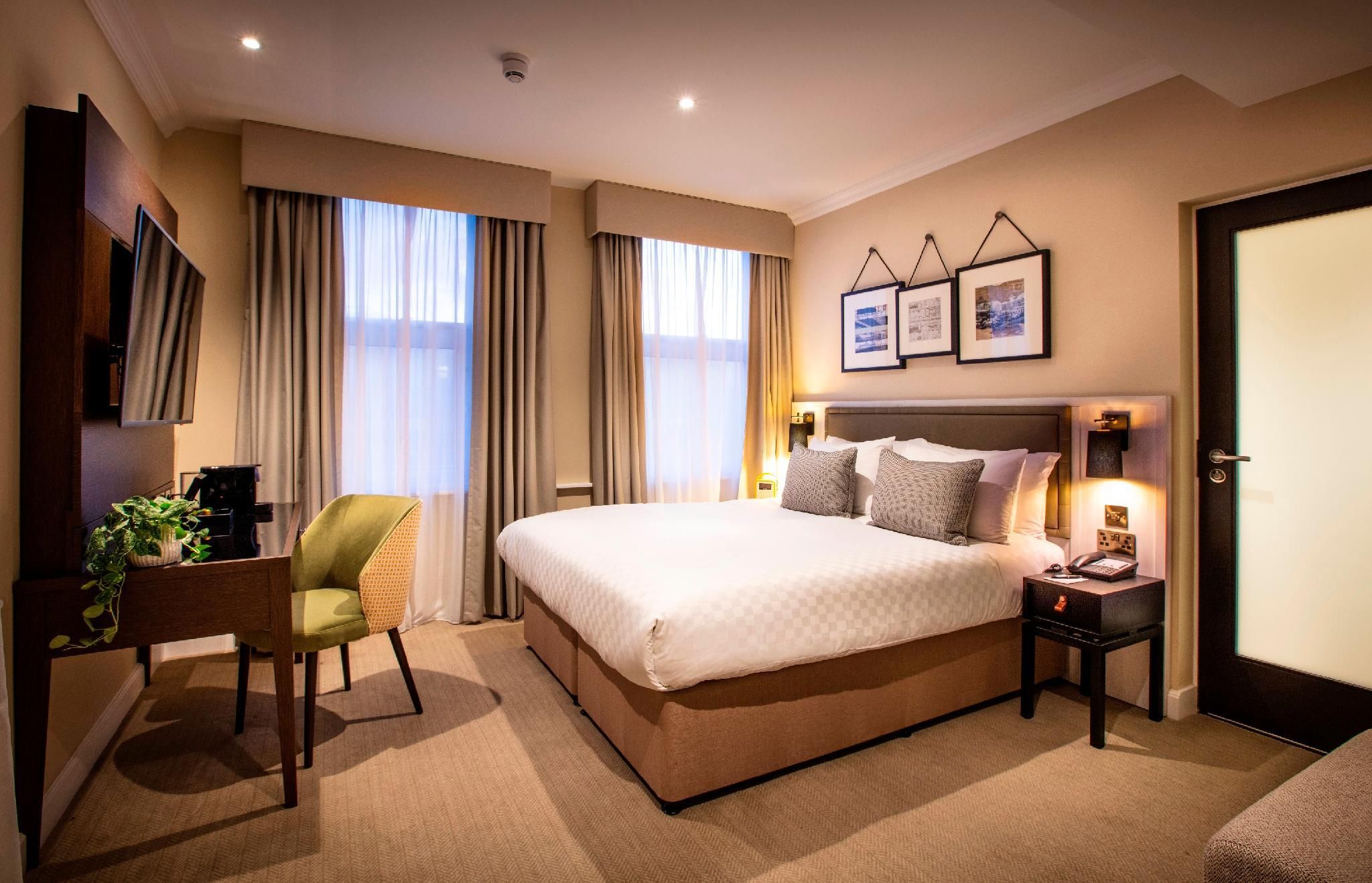 undefined The Clermont London, Victoria 8