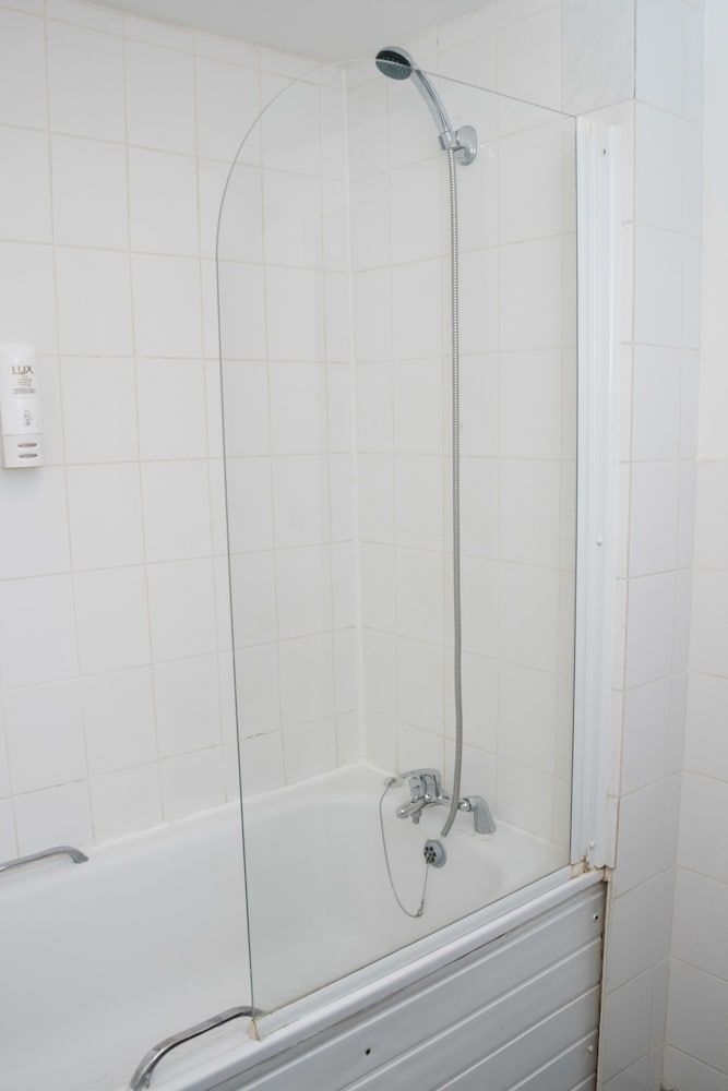 Rose Court Hotel Double Room 4