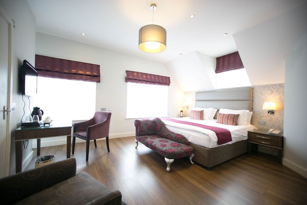 undefined The Pillar Hotel 2