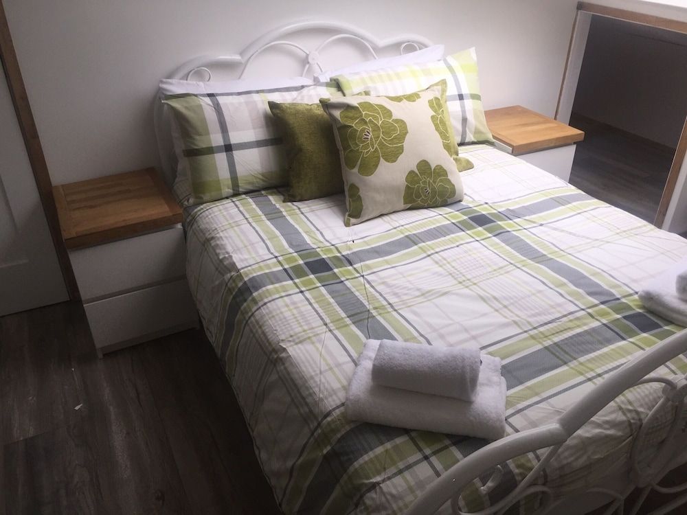 Barton Gate Farm Guesthouse Family Suite, Ensuite, Garden View (Room 5) 3